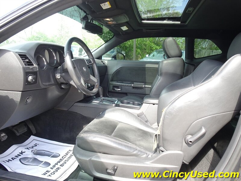 Used 2009 Dodge Challenger SRT8 w/ SRT Option Group II RWD image 11