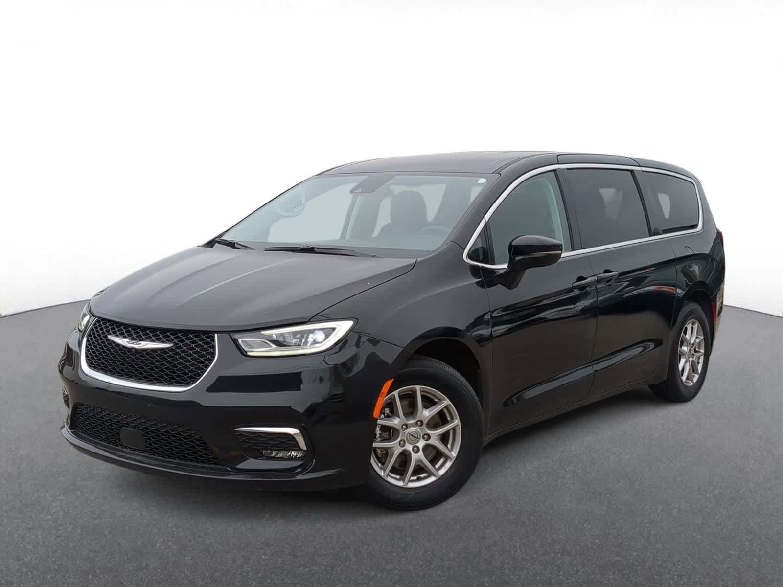 Used 2024 Chrysler Pacifica Touring-L