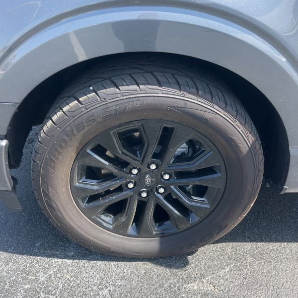 Used 2024 Ford F150 Lariat w/ FX4 Off-Road Package image 11