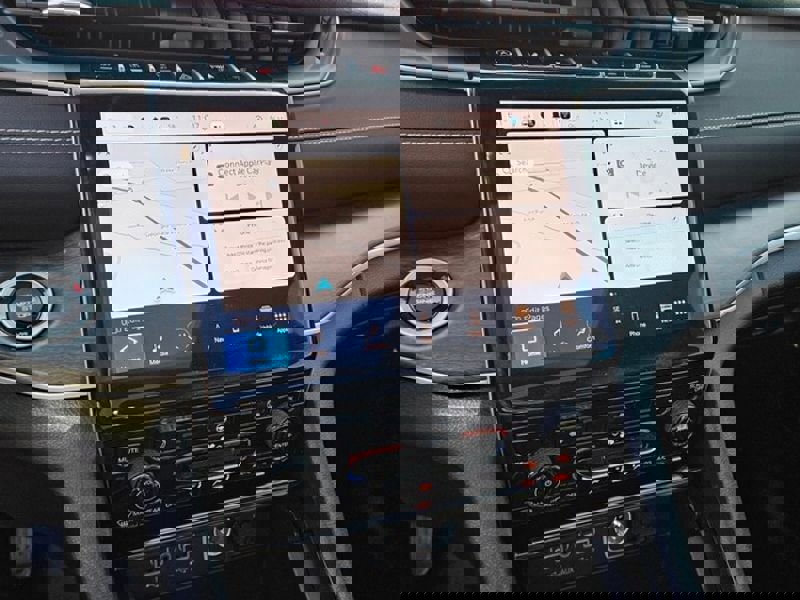 Used 2024 Jeep Grand Cherokee L Limited w/ Black Appearance Package image 23