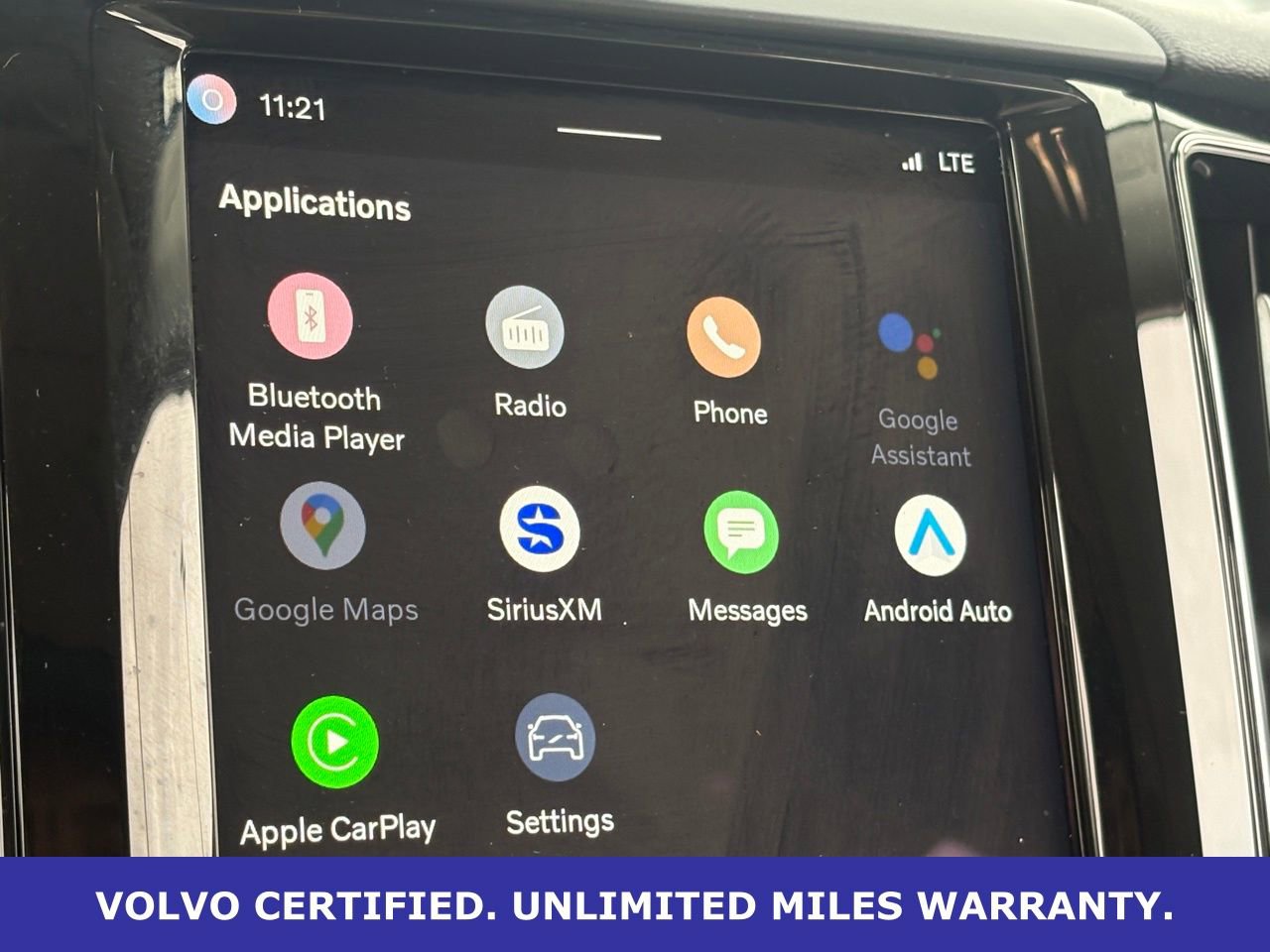 Certified 2024 Volvo XC60 B5 Core w/ Protection Package Premier image 26