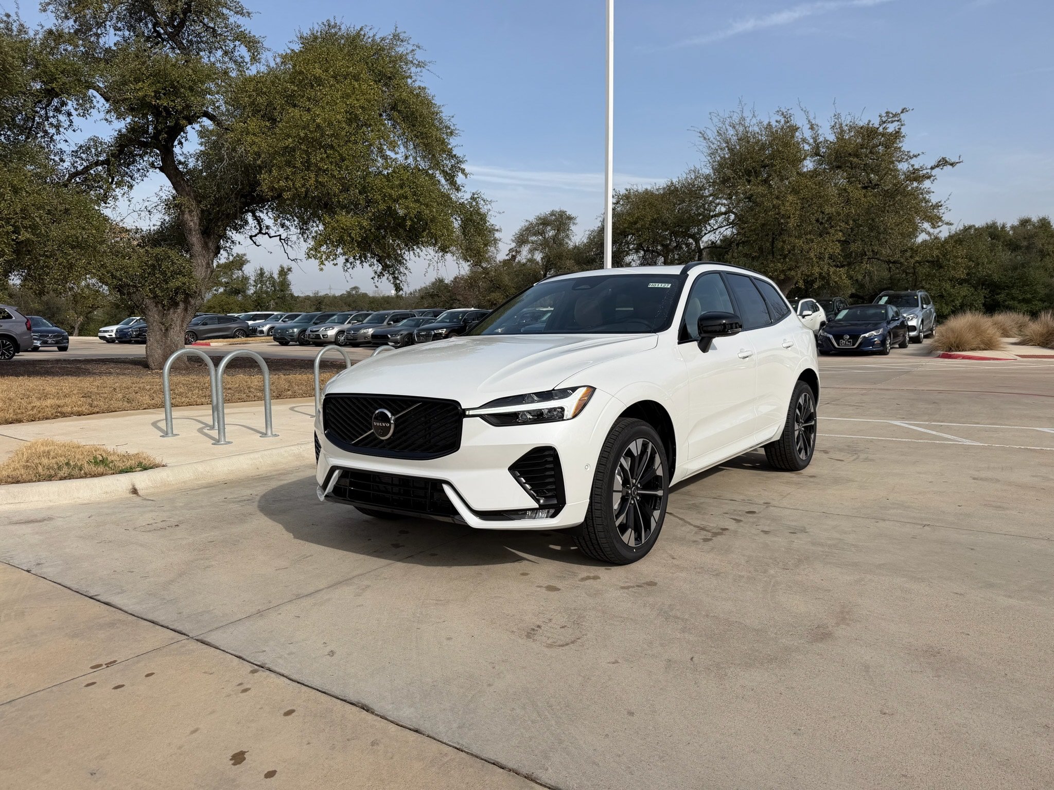 New 2026 Volvo XC60 B5 Plus w/ Protection Package Premier AWD/4WD image 2