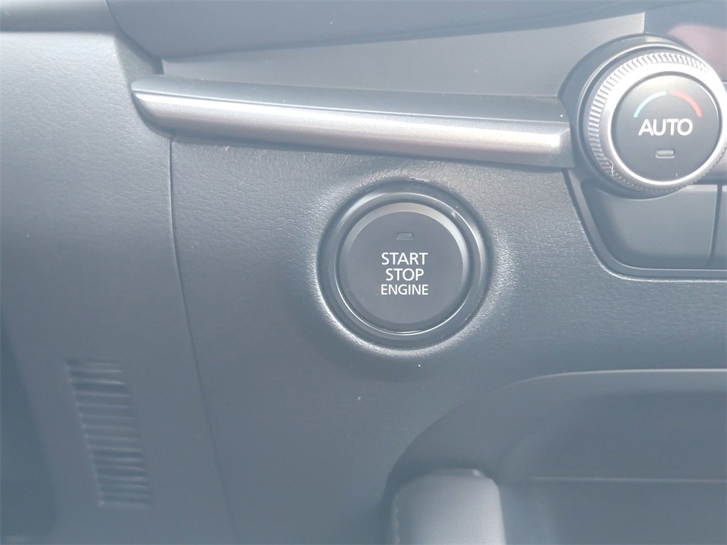 Used 2025 MAZDA MAZDA3 s image 28