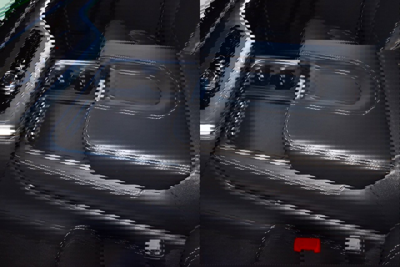 Certified 2025 Ford Expedition Platinum image 31