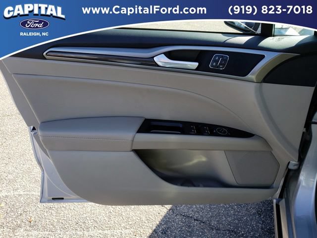 Used 2019 Ford Fusion SEL FWD image 20