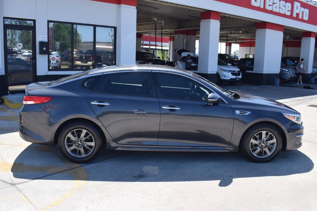 Used 2016 Kia Optima LX w/ Technology Package FWD image 3