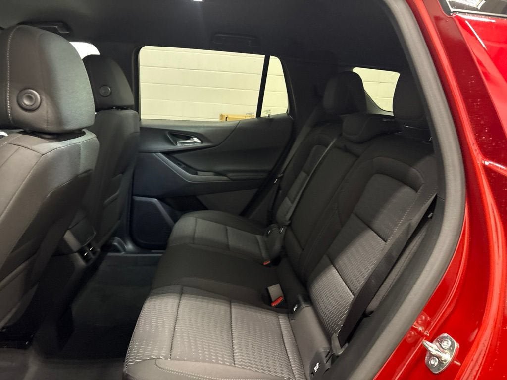 New 2027 Chevrolet Equinox LT w/ Safety and Technology Package AWD/4WD image 30