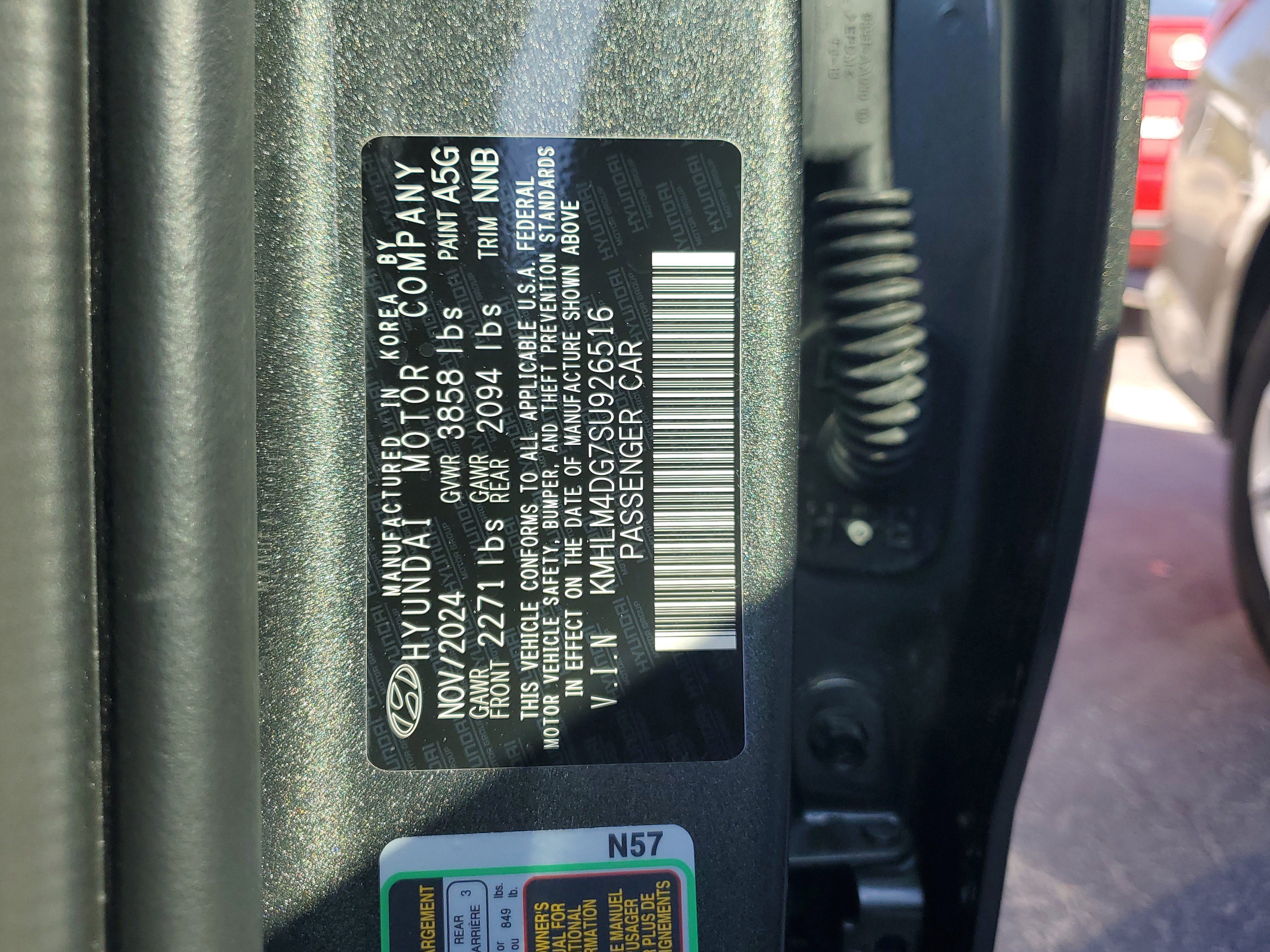 Used 2025 Hyundai Elantra Sport image 30