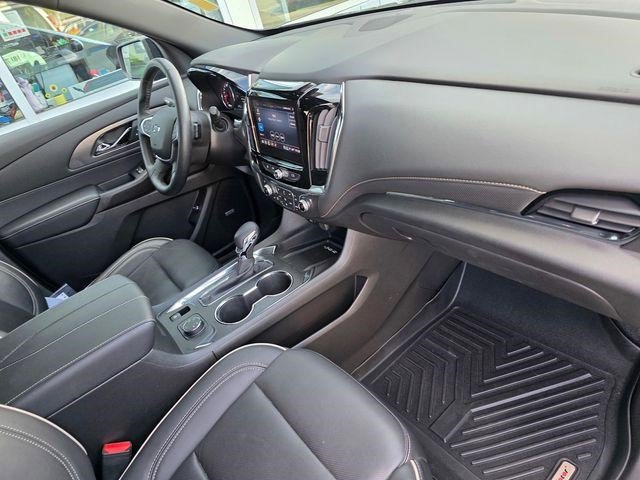 Certified 2023 Chevrolet Traverse Premier w/ Redline Edition image 23
