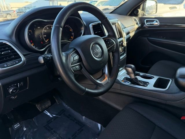 Used 2019 Jeep Grand Cherokee Laredo w/ Security & Convenience Group image 16