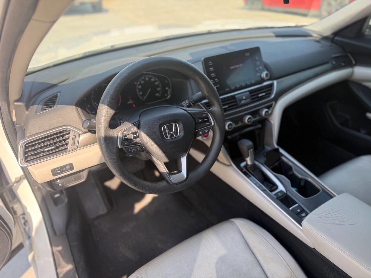 Used 2018 Honda Accord LX image 12