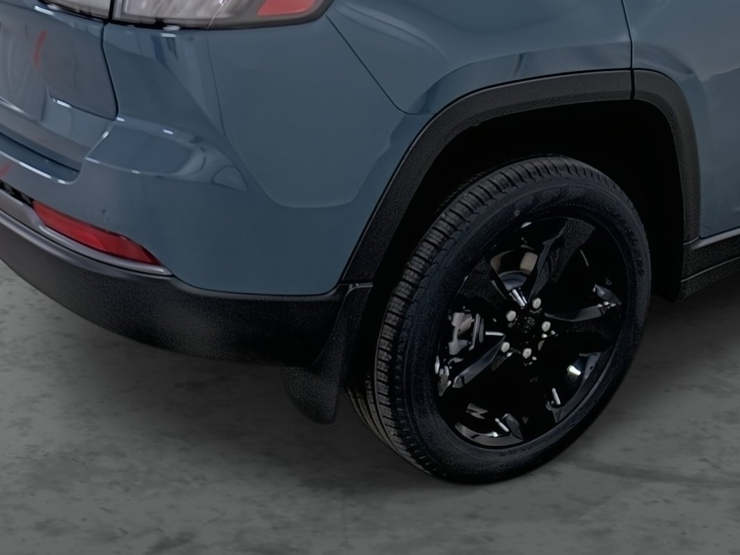 New 2026 Jeep Grand Cherokee Limited image 12