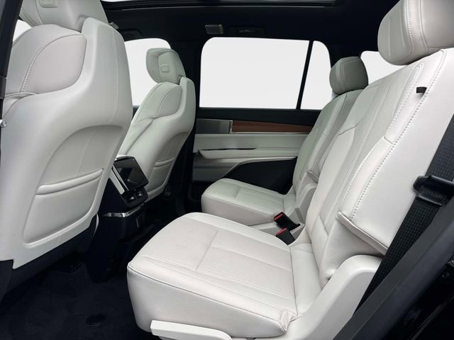New 2026 Cadillac Vistiq Sport w/ LPO, Floor Liner Package image 14