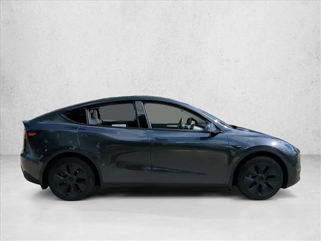 Used 2025 Tesla Model Y Long Range video 4