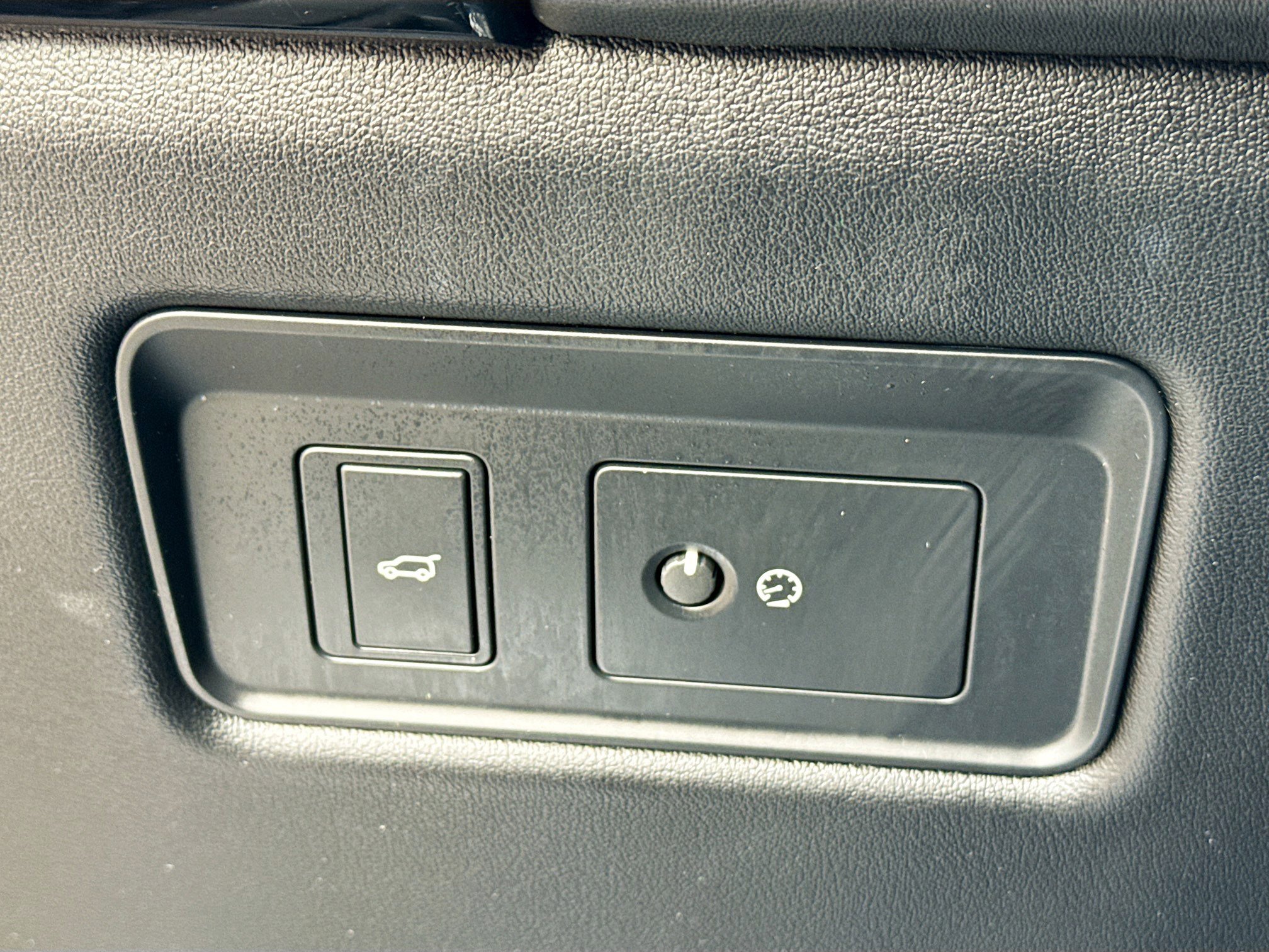 Used 2019 Land Rover Range Rover Long Wheelbase Supercharged image 34