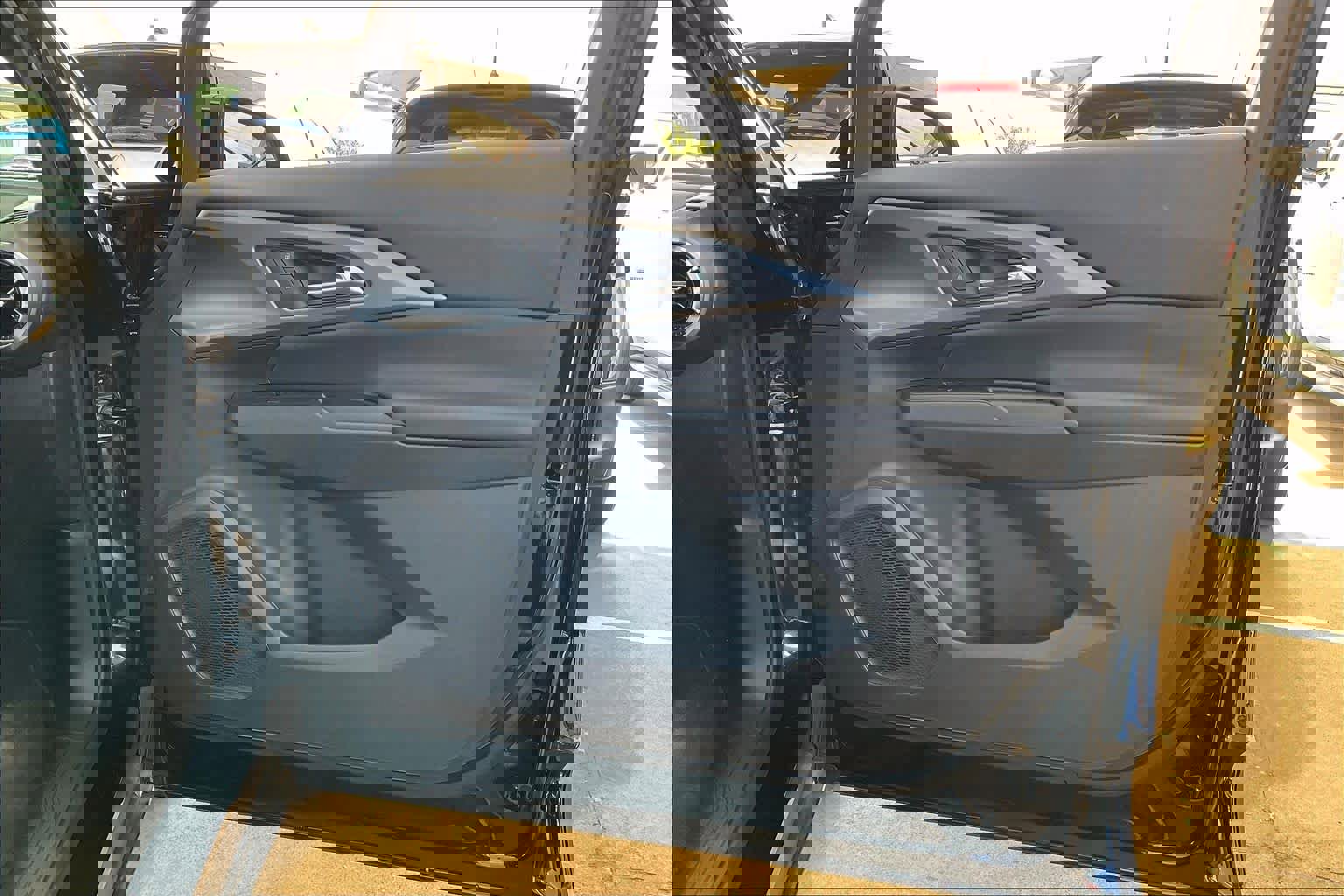 Certified 2025 Chevrolet Equinox EV LT w/ Comfort Package image 21