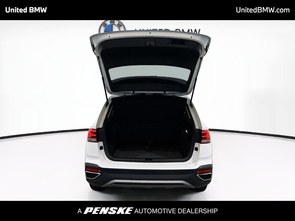 Used 2022 Volkswagen Taos SE image 12