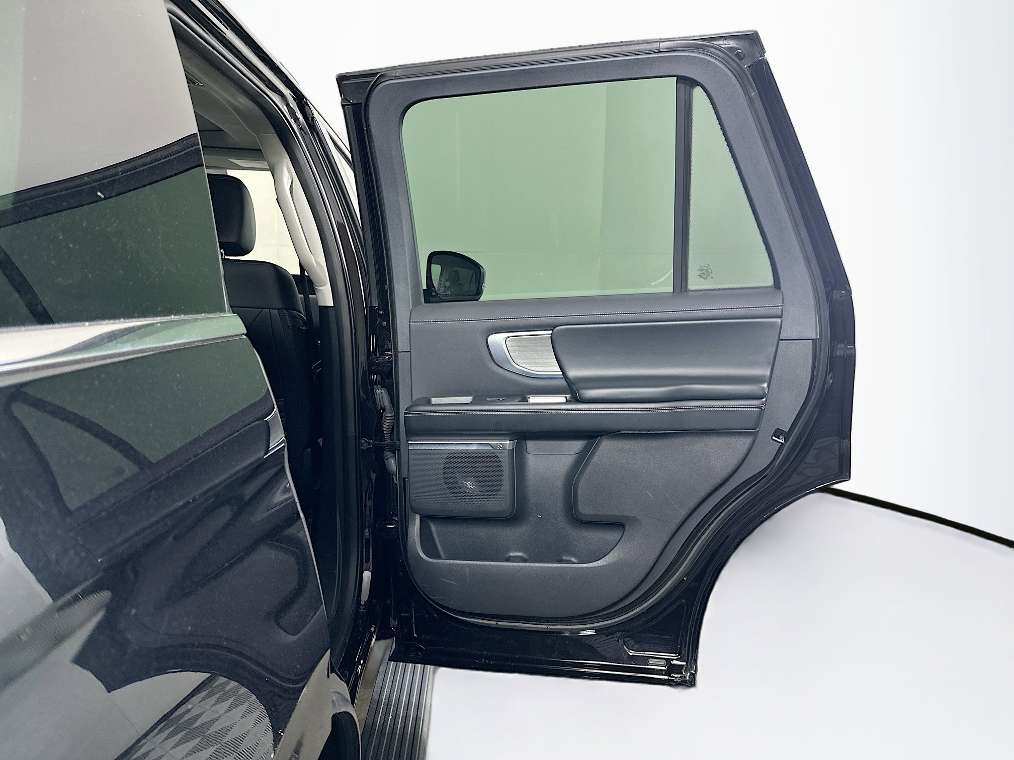 Used 2025 Ford Expedition Platinum image 33