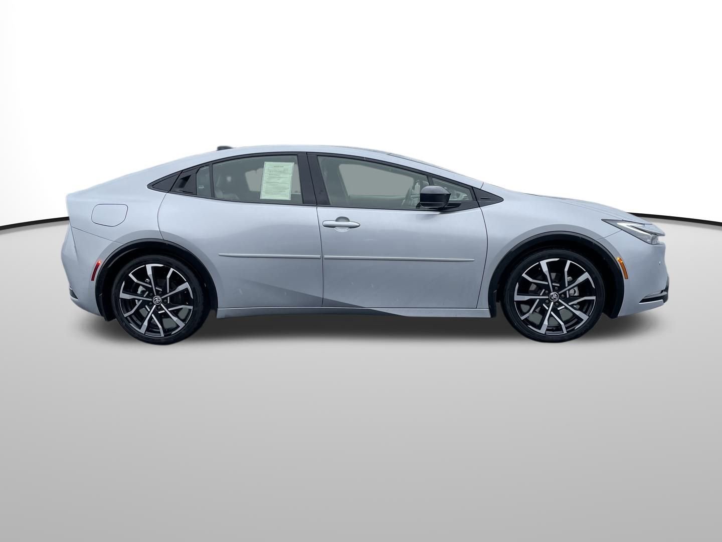 Used 2024 Toyota Prius Prime image 2