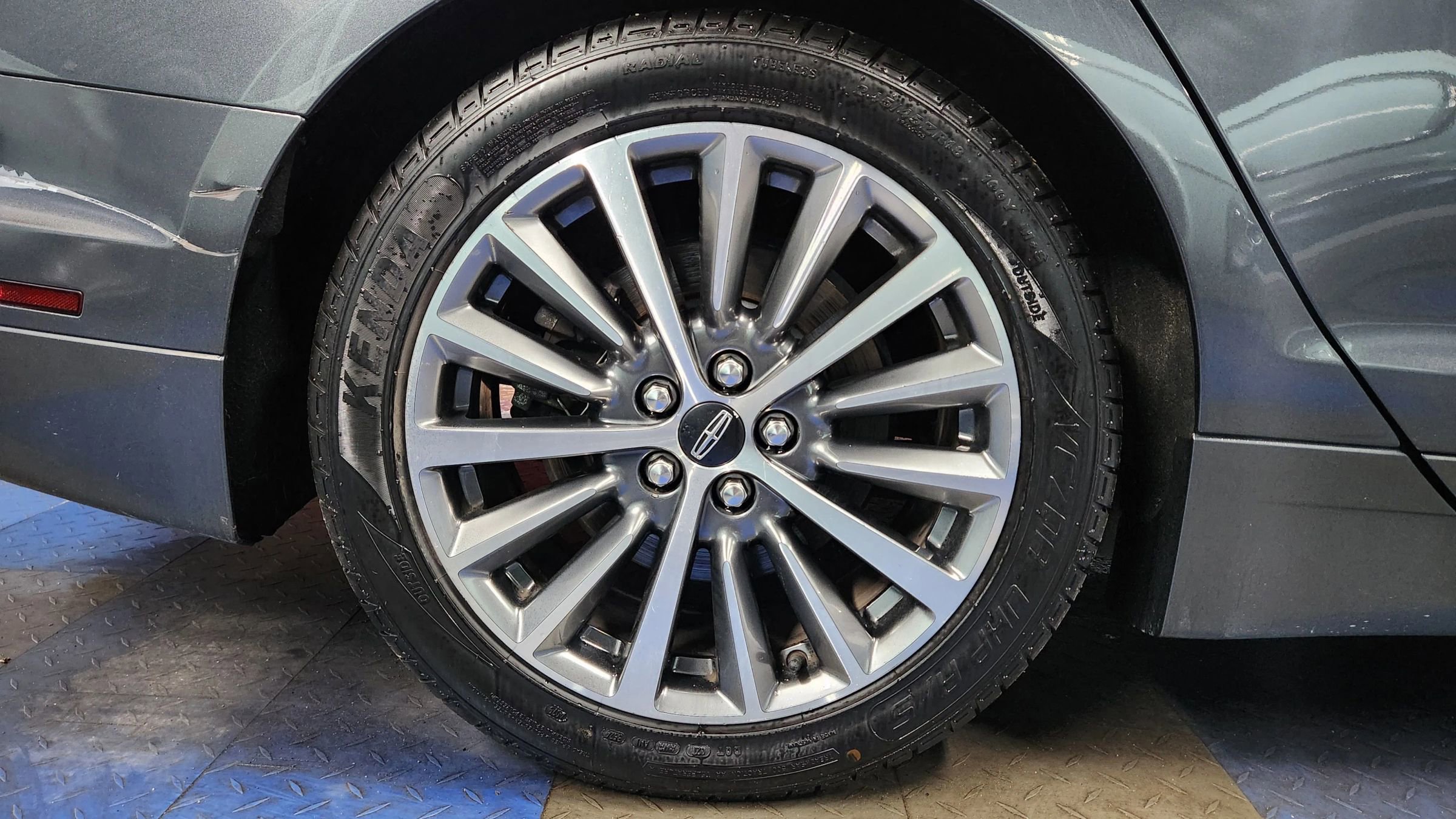 Used 2020 Lincoln MKZ image 63