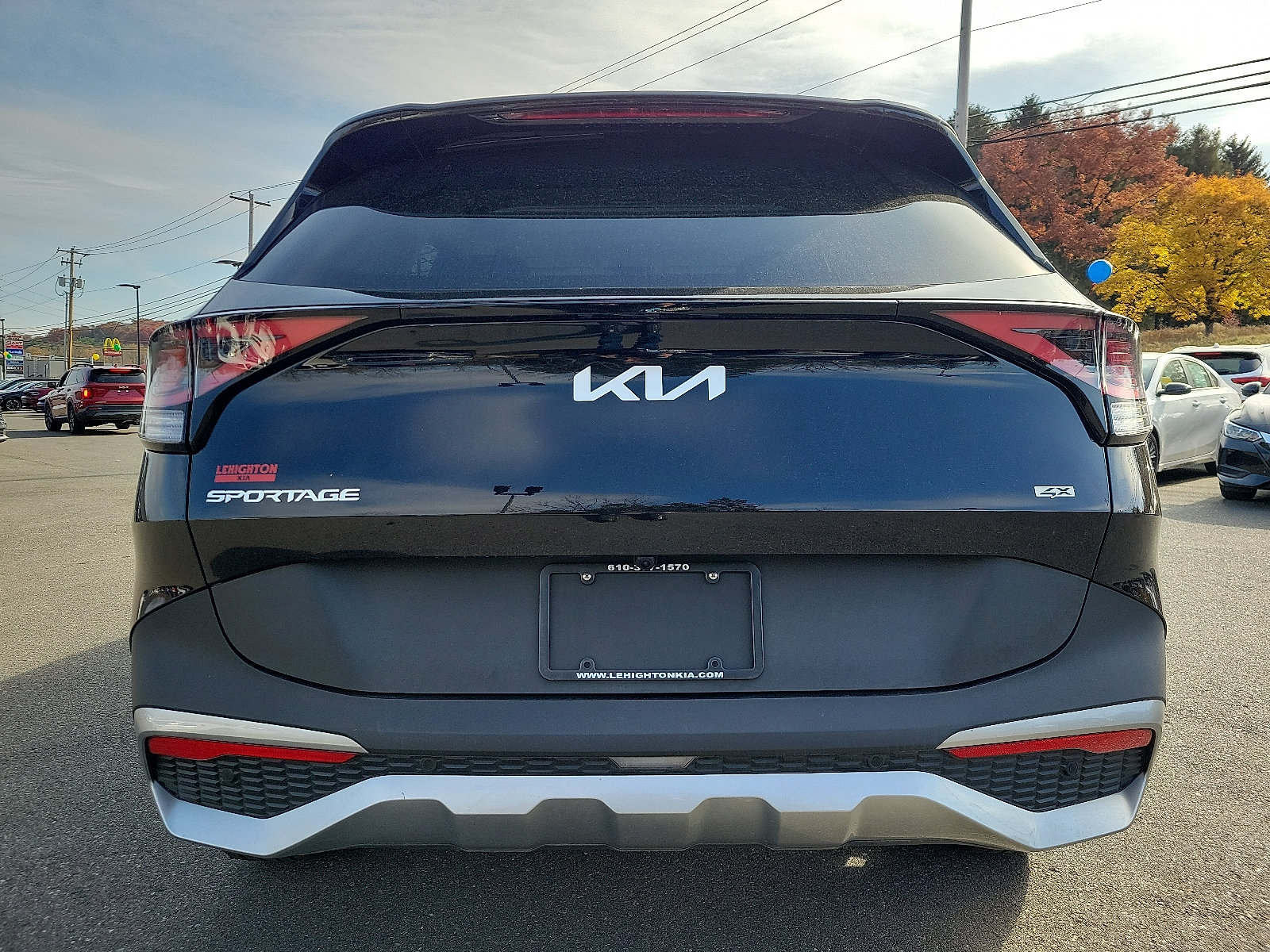 Used 2023 Kia Sportage EX AWD/4WD image 3