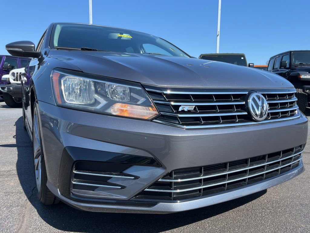 Used 2017 Volkswagen Passat 1.8T R-Line image 42