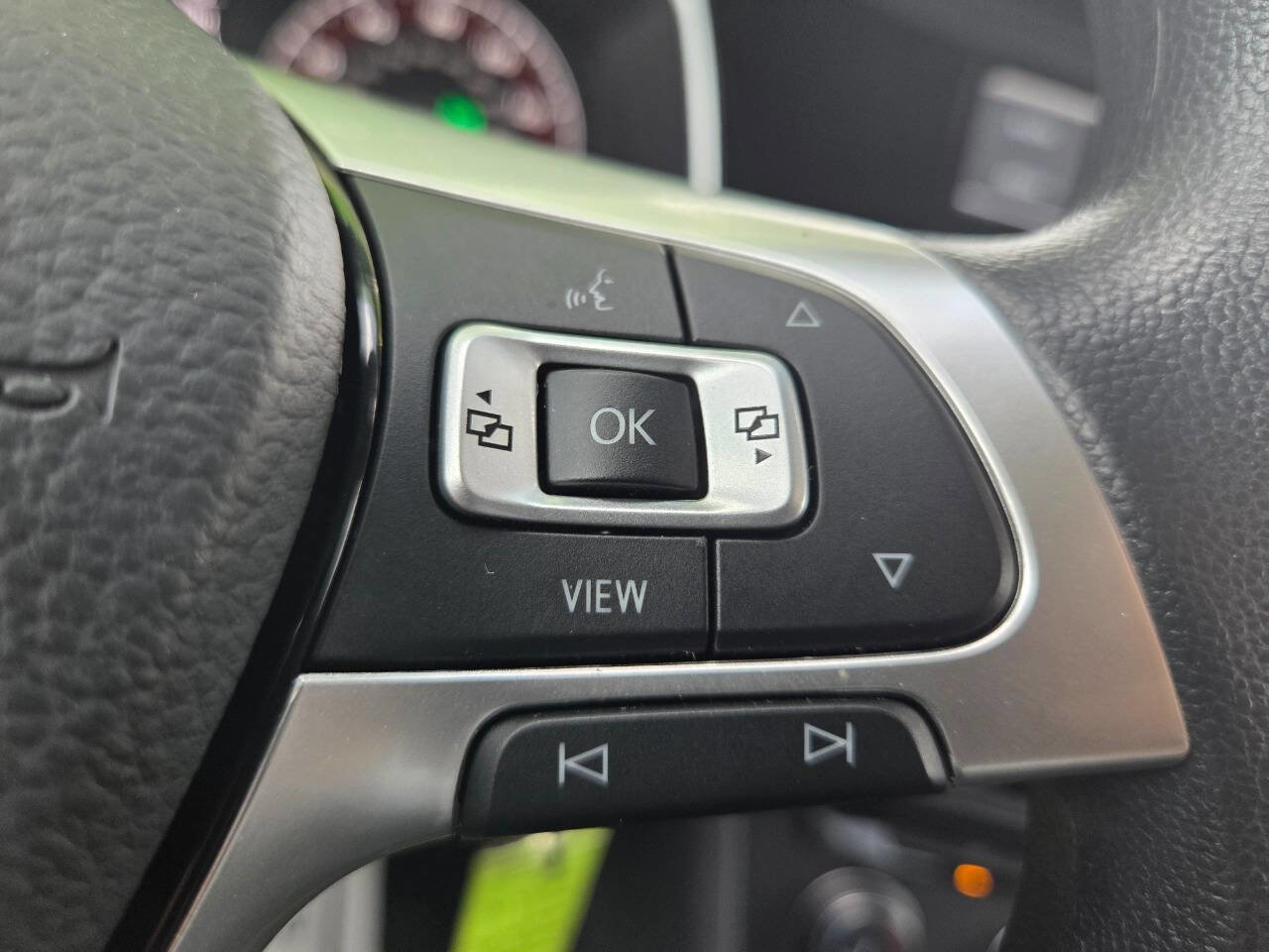 Used 2020 Volkswagen Jetta S image 36