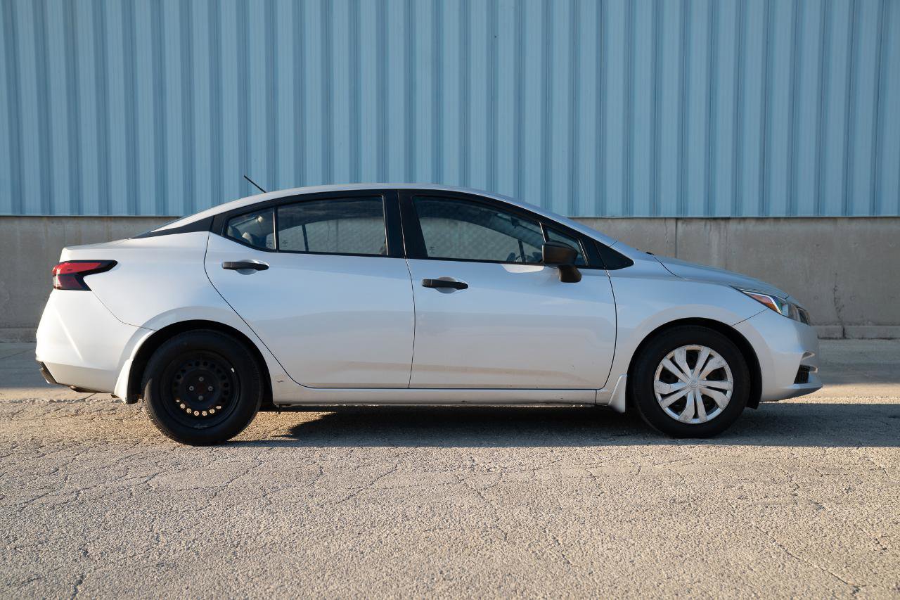 Used 2020 Nissan Versa S FWD image 10