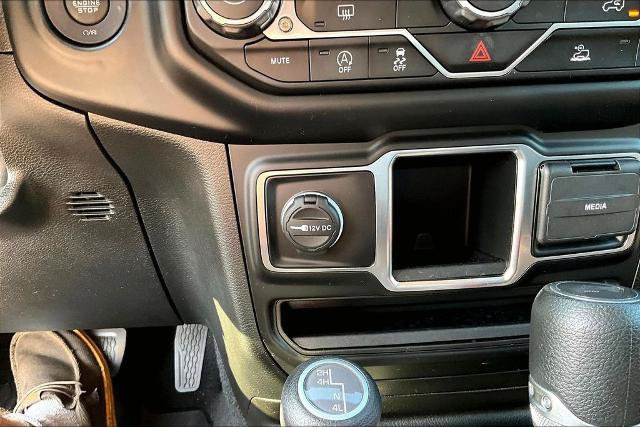 Used 2023 Jeep Wrangler Sport AWD/4WD image 32