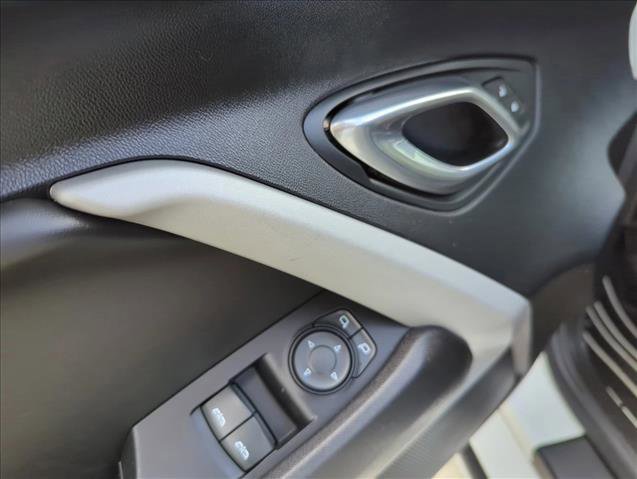 Used 2020 Chevrolet Camaro LT w/ RS Package image 17
