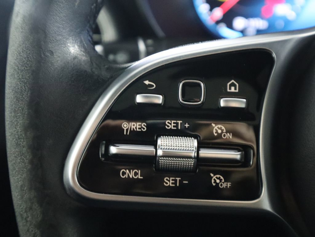 Used 2021 Mercedes-Benz GLC 300 4MATIC Coupe image 11