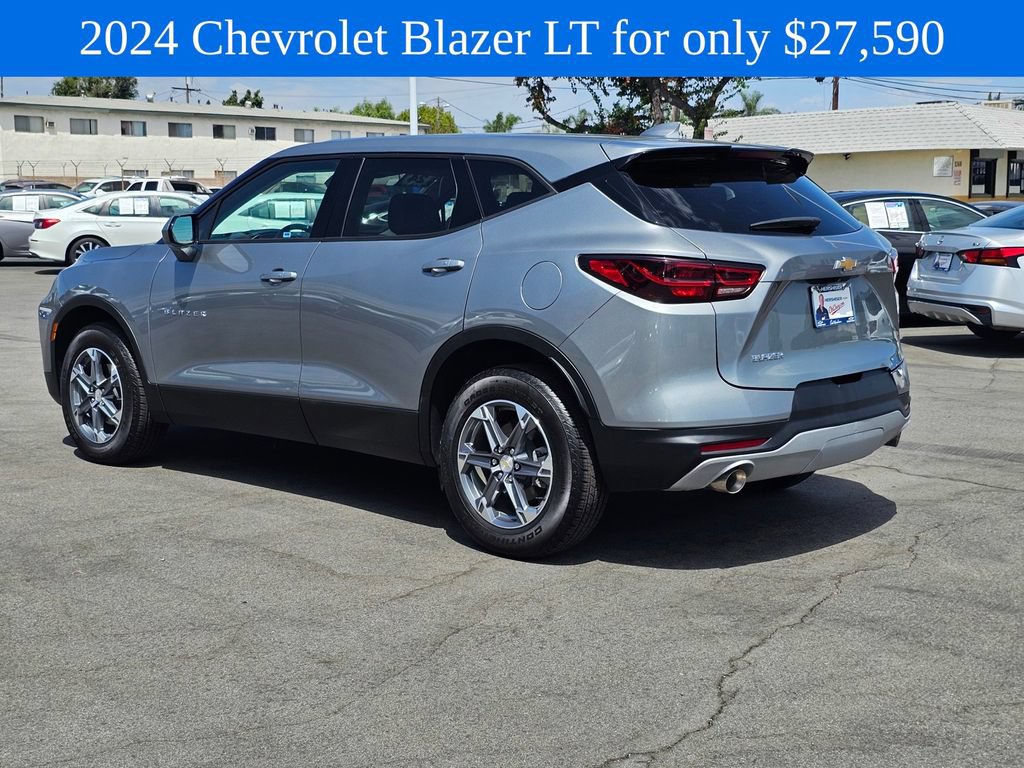 Used 2024 Chevrolet Blazer LT FWD image 5