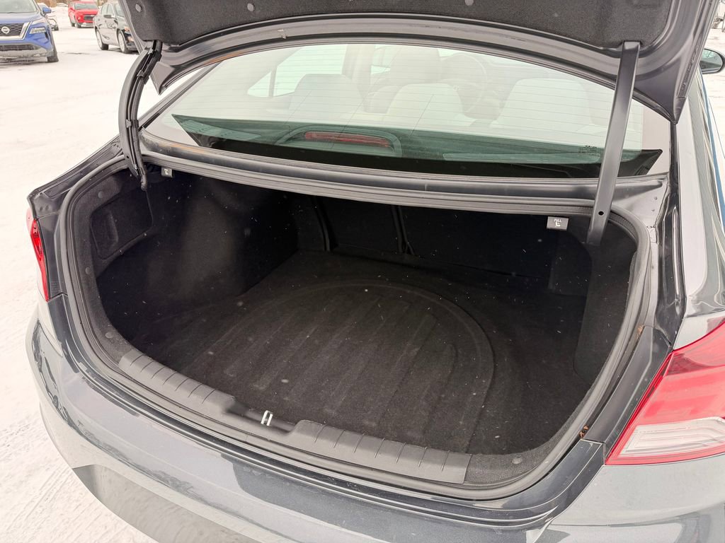 Used 2020 Hyundai Elantra SEL image 26