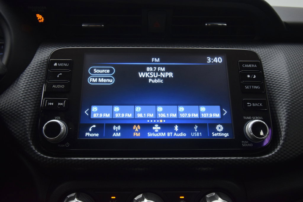 Used 2023 Nissan Kicks SV FWD image 12