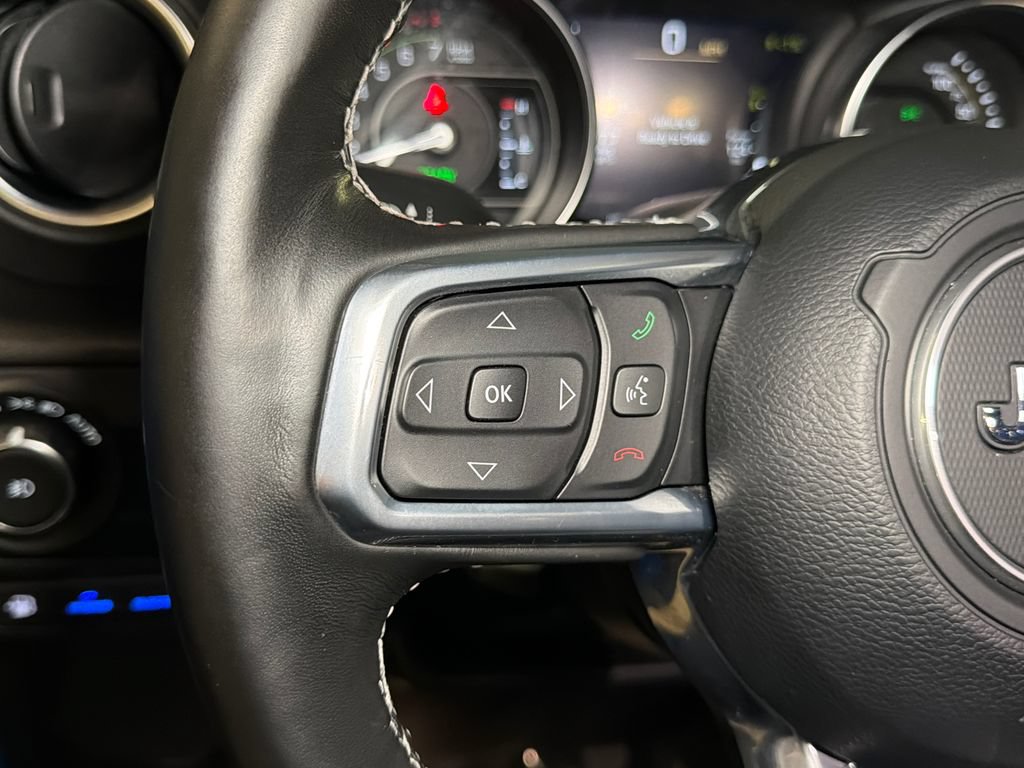 Used 2022 Jeep Wrangler Unlimited Sahara w/ Cold Weather Group AWD/4WD image 21