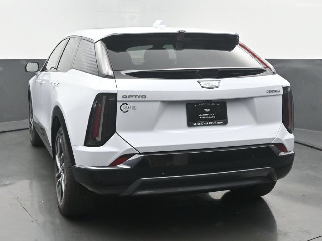 New 2026 Cadillac Optiq Sport 1 w/ LPO, Floor Liner Package AWD/4WD image 4