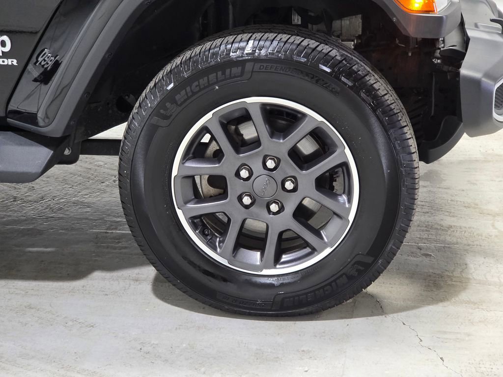 Certified 2020 Jeep Gladiator Overland image 13