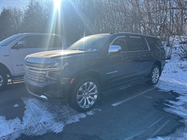 Used 2023 Chevrolet Suburban Premier image 27
