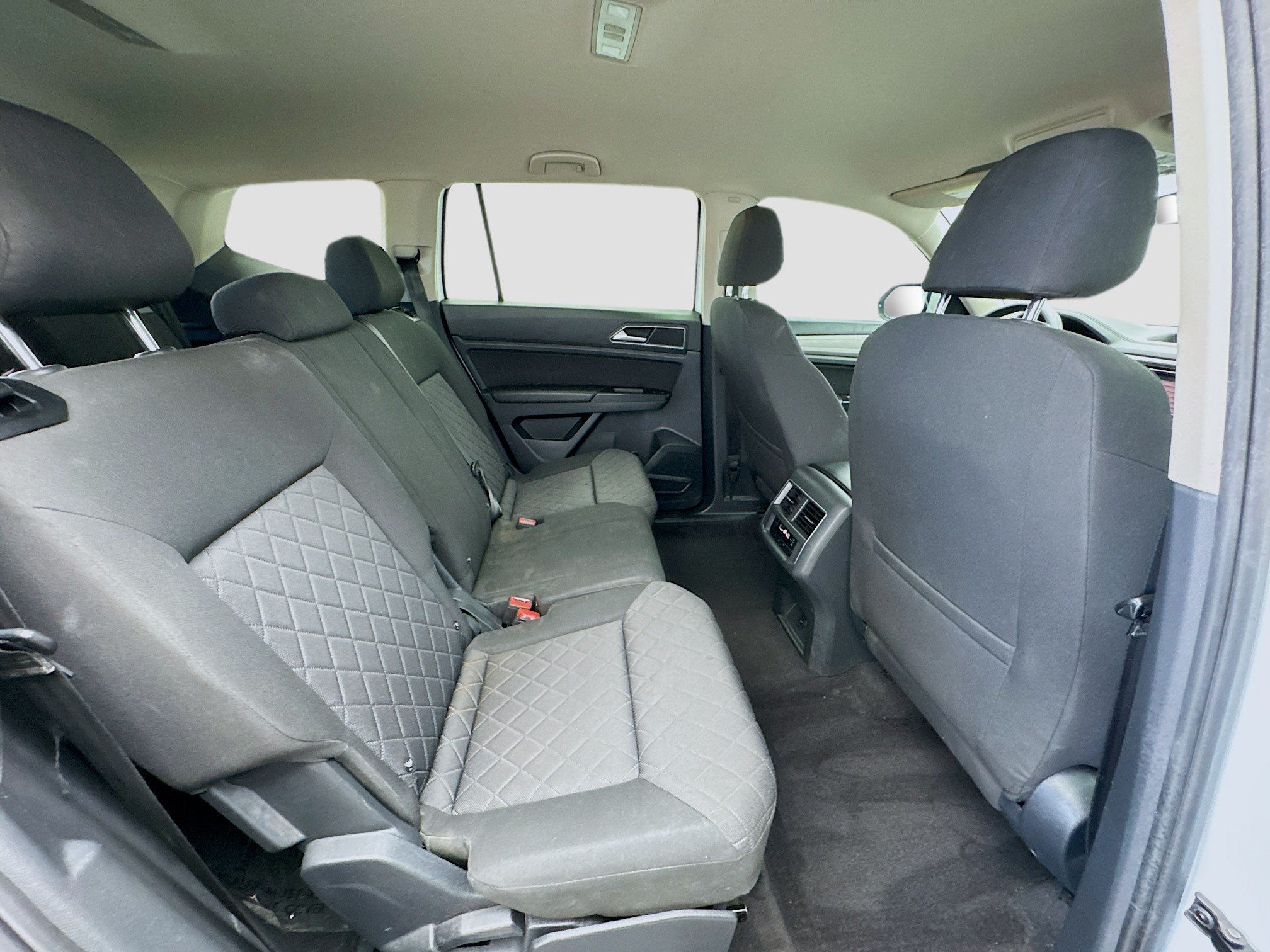 Used 2018 Volkswagen Atlas S FWD image 19