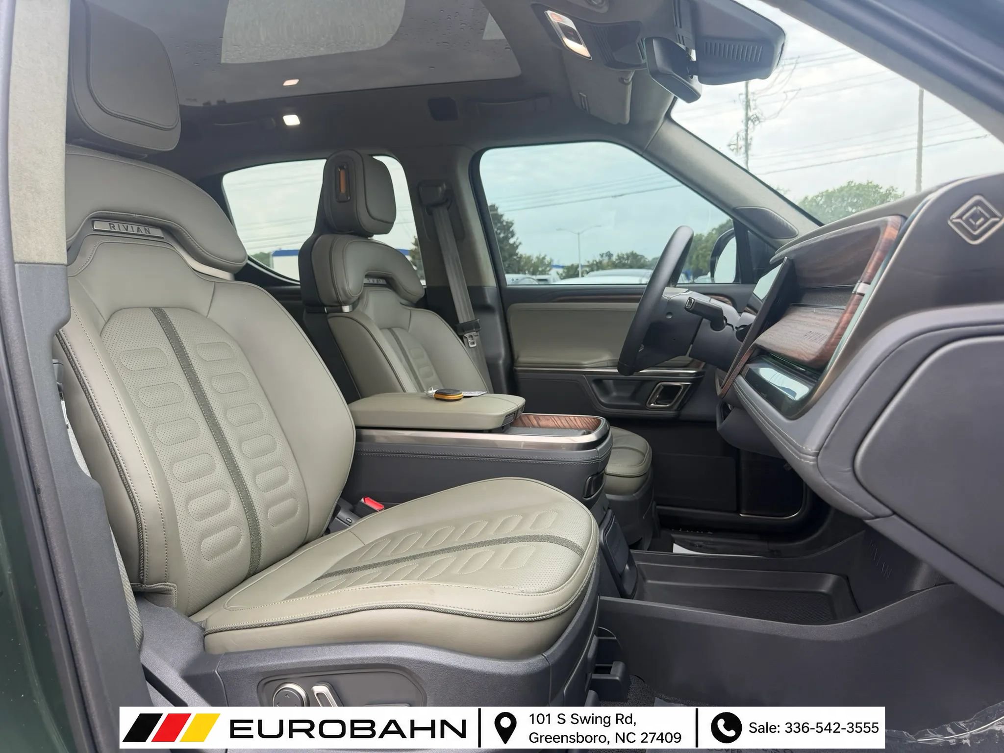 Used 2023 Rivian R1T Adventure Dual AWD/4WD image 21