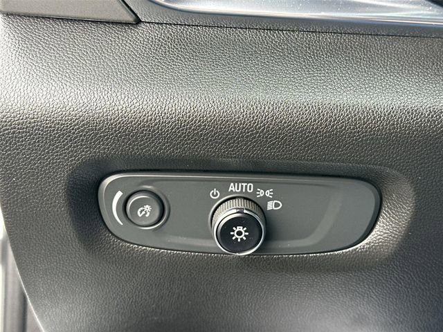 Certified 2023 Chevrolet Traverse LT w/ LPO, Floor Liner Package image 17