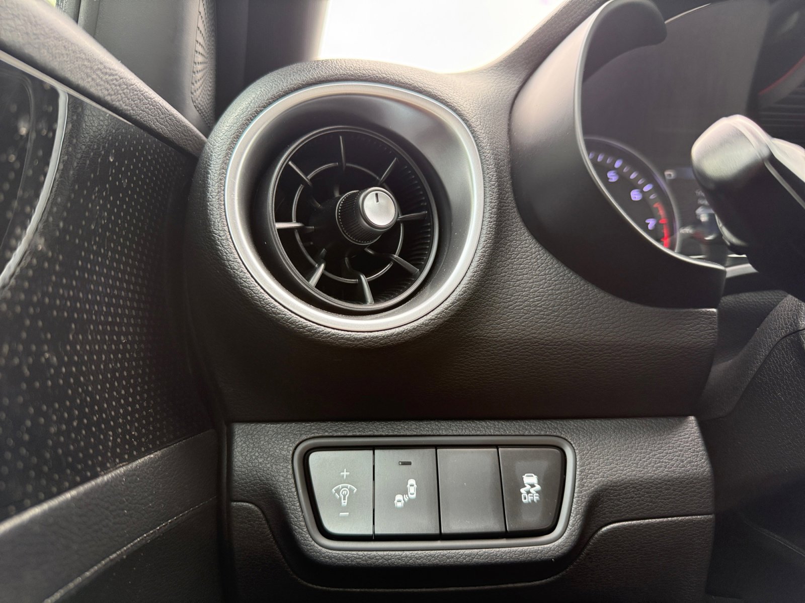 Used 2023 Kia Forte GT w/ GT2 Package FWD image 22