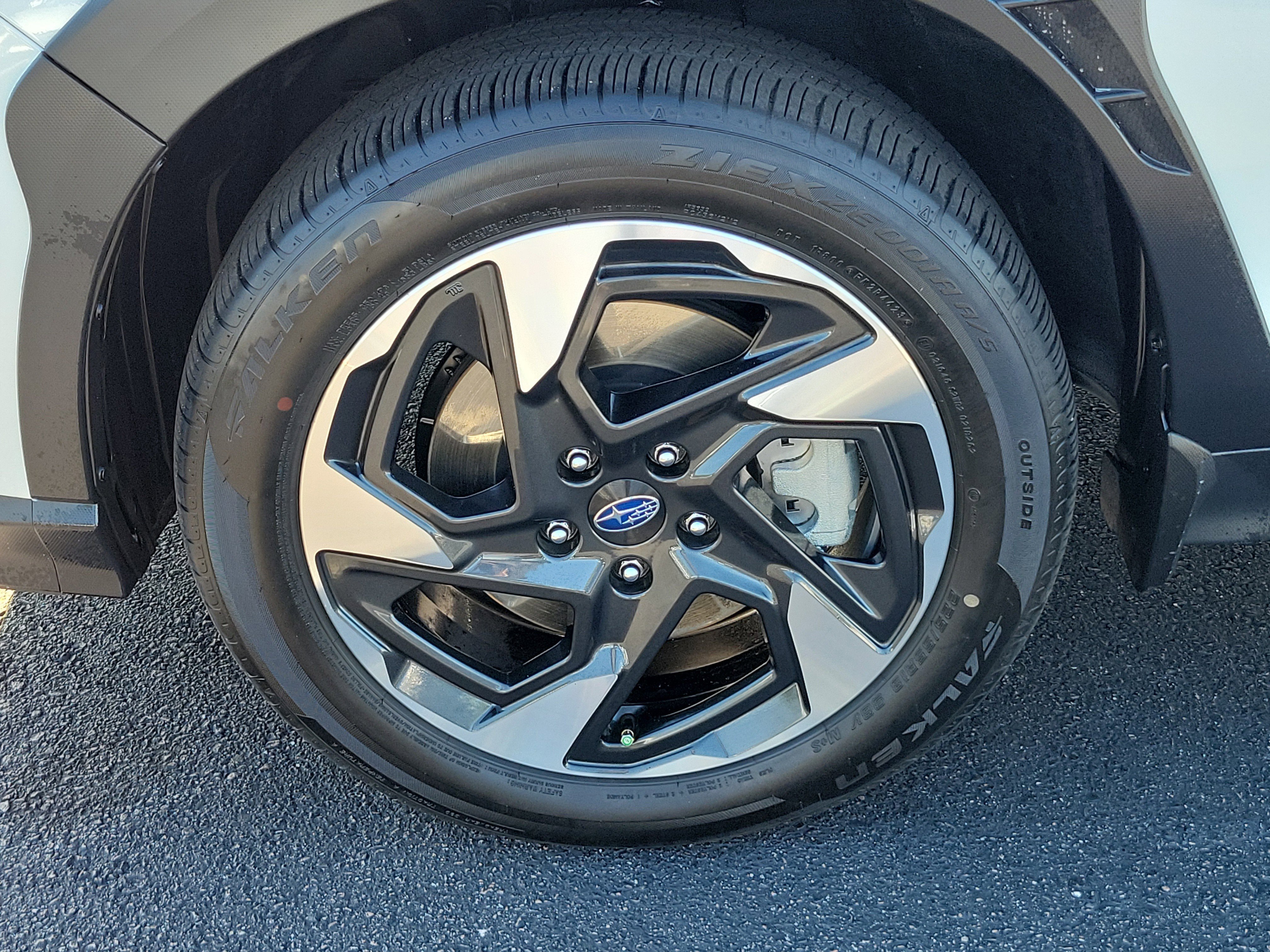 Used 2024 Subaru Crosstrek 2.5i Limited w/ Crosstrek Mirror Package image 10