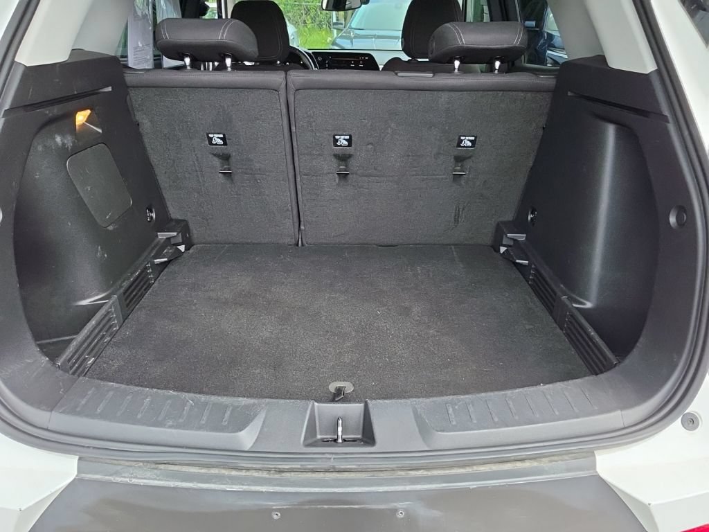 Certified 2024 Chevrolet TrailBlazer LT w/ Convenience Package FWD image 33