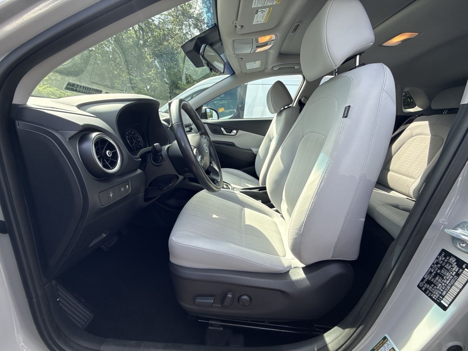 Certified 2023 Hyundai Kona SEL w/ Convenience Package AWD/4WD image 13
