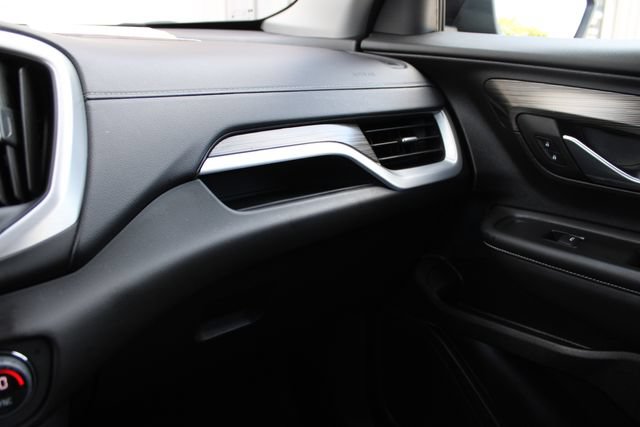 Used 2024 GMC Terrain SLE w/ Driver Convenience Package FWD image 19