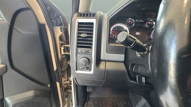 Used 2019 RAM 1500 Classic Warlock image 17