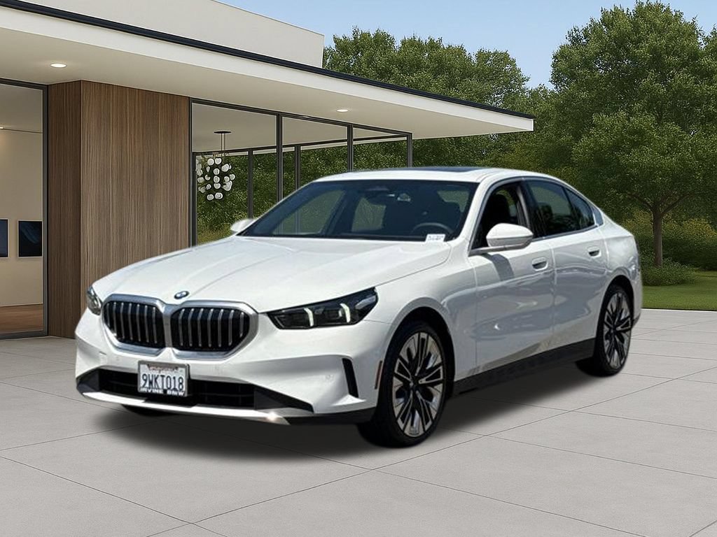 Used 2026 BMW 530i RWD image 2