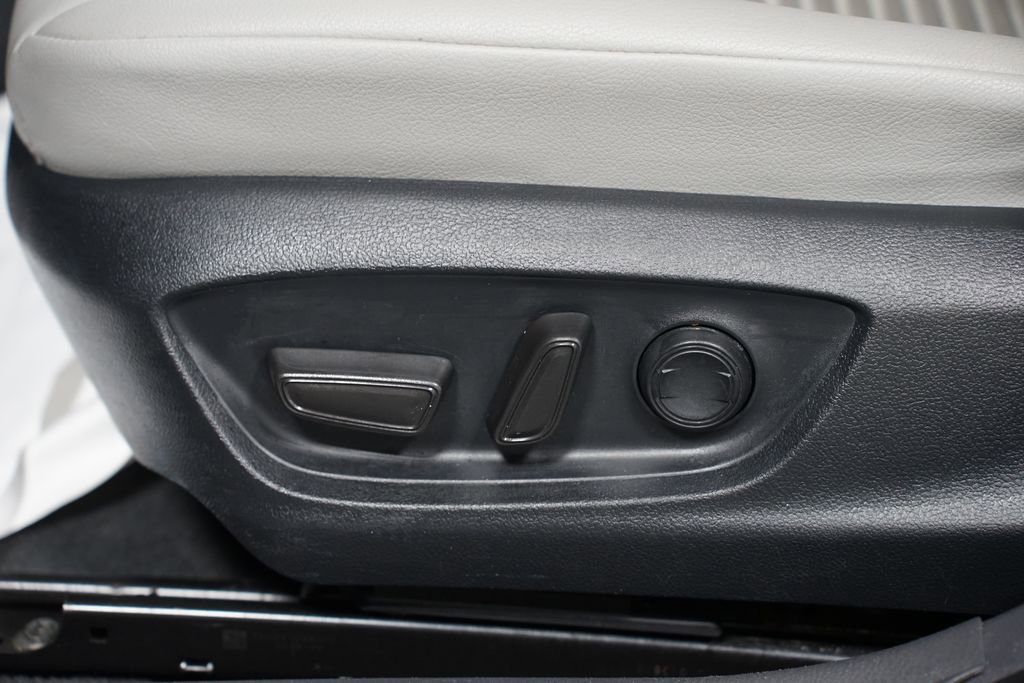 Certified 2023 Toyota Camry SE image 31