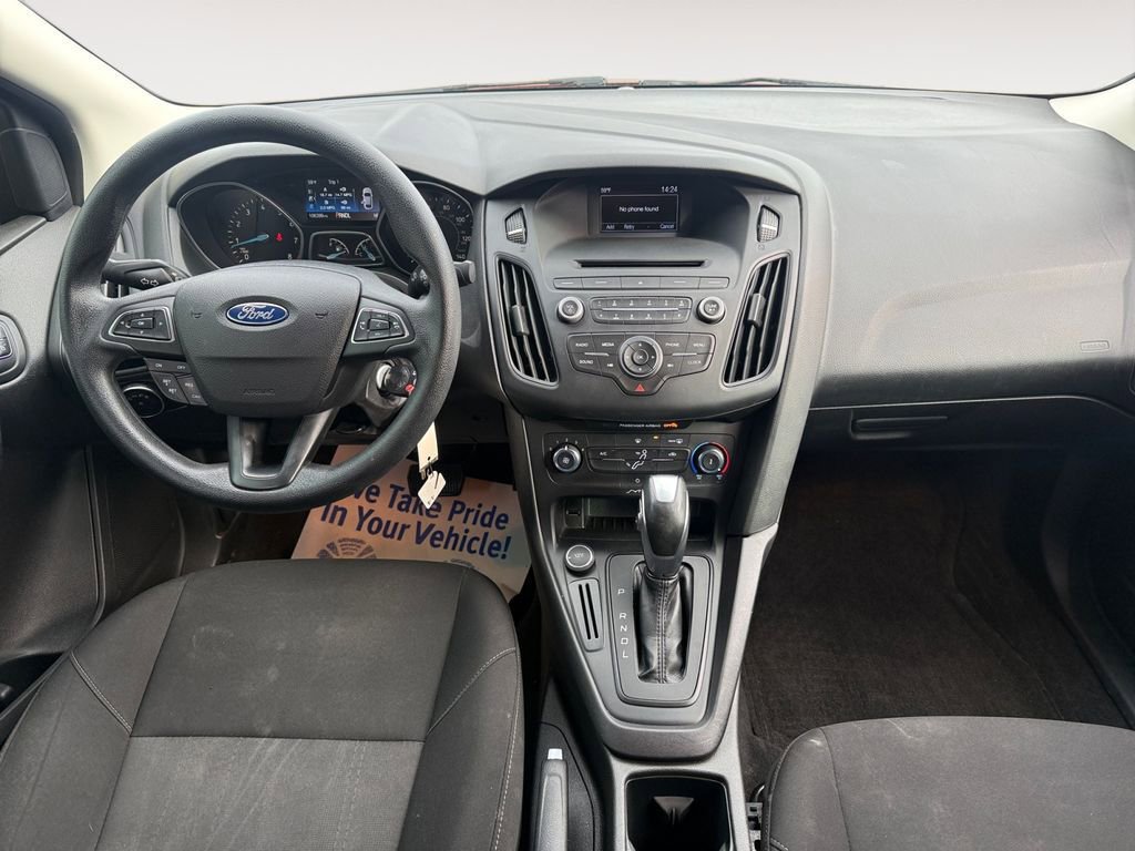 Used 2015 Ford Focus SE w/ Reverse Sensing Package image 10